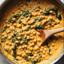 Steph’s Chickpea Curry with Spinach and Rice Recipe