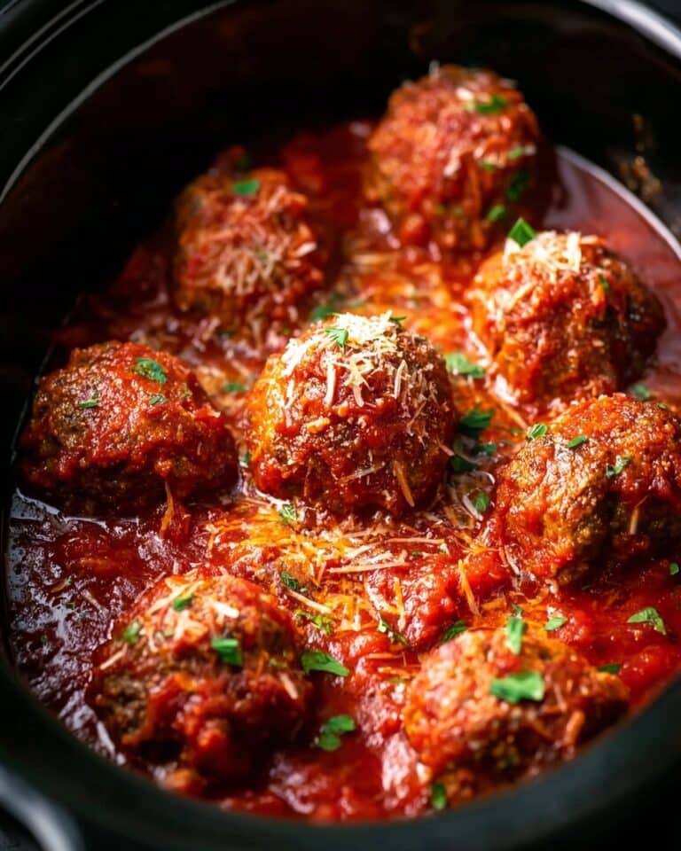 Slow Cooker Meatballs: Easy Party Snack Recipe